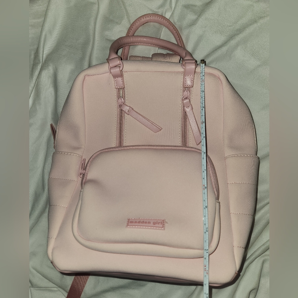 Pink backpack - Picture 8 of 9